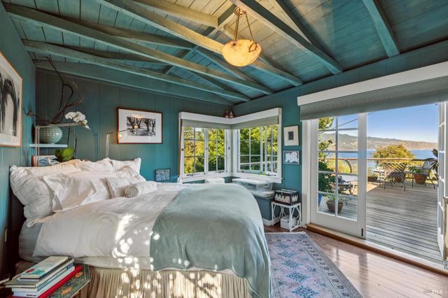 41 Ocean Ave, Bolinas, CA 94924