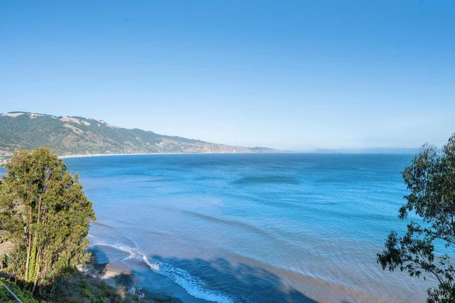41 Ocean Ave, Bolinas, CA 94924
