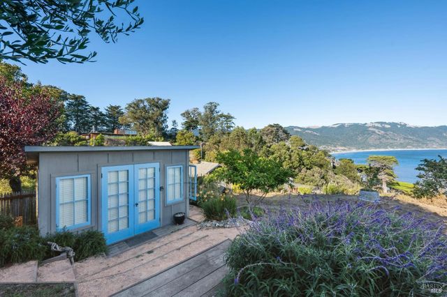 41 Ocean Ave, Bolinas, CA 94924