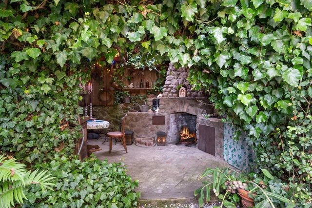 41 Ocean Ave, Bolinas, CA 94924