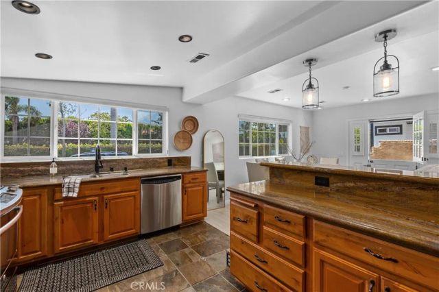 142 Liberty, Newport Beach, CA 92660
