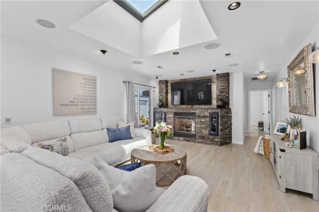 142 Liberty, Newport Beach, CA 92660