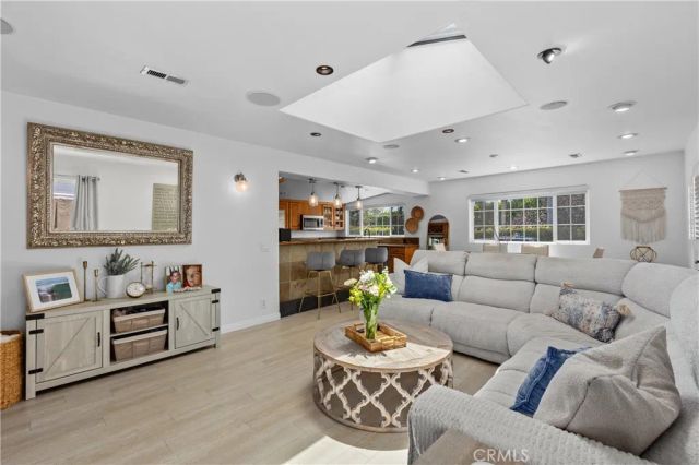 142 Liberty, Newport Beach, CA 92660