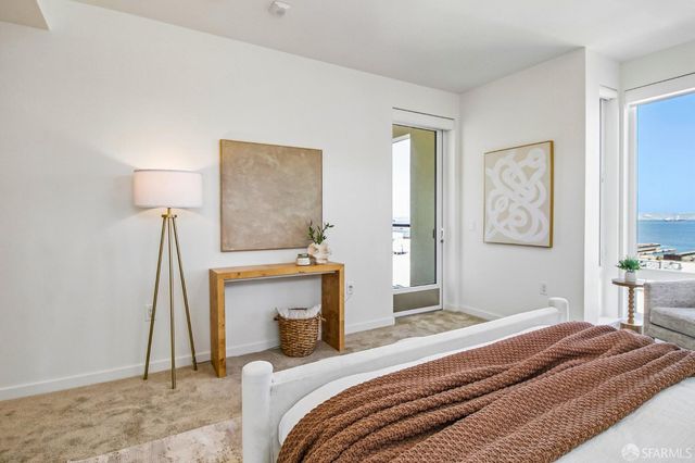 10 Innes Court 406, San Francisco, CA 94124