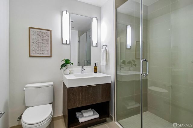 10 Innes Court 406, San Francisco, CA 94124