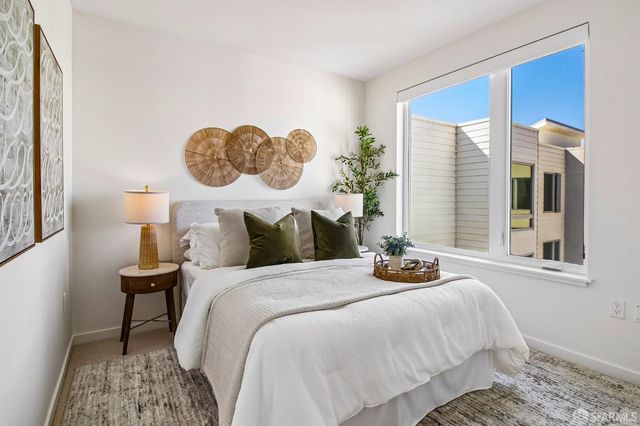 10 Innes Court 406, San Francisco, CA 94124