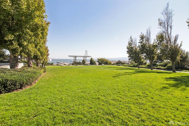 10 Innes Court 406, San Francisco, CA 94124
