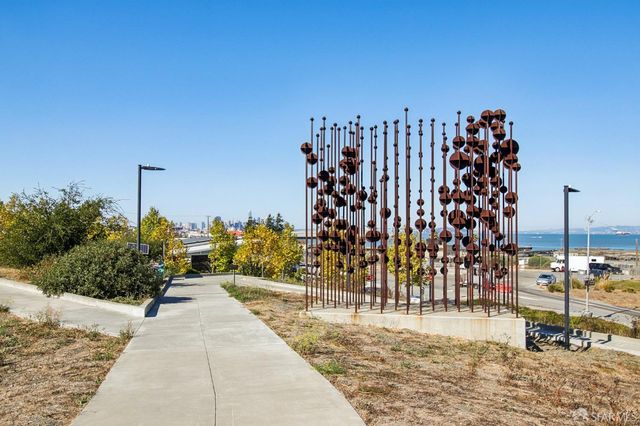 10 Innes Court 406, San Francisco, CA 94124