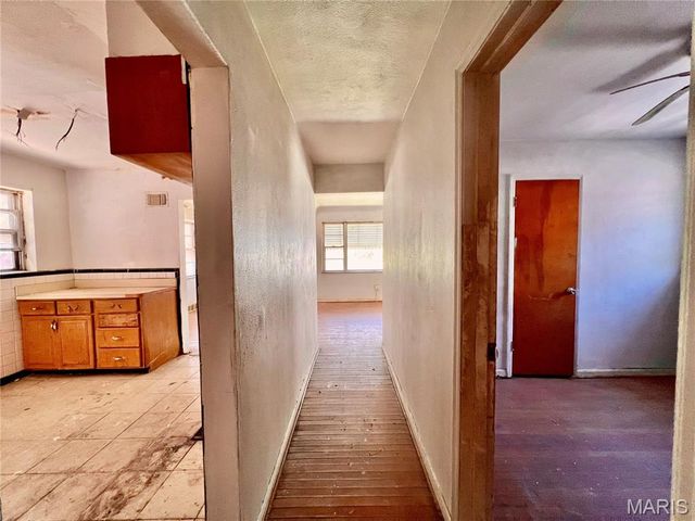 4418 Dryden Avenue, St Louis, MO 63115