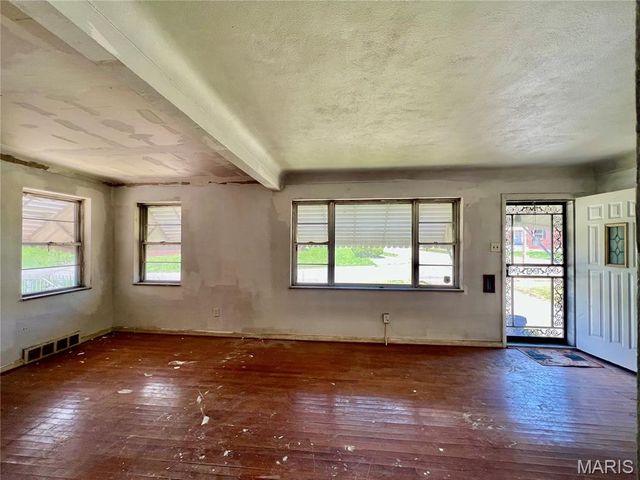 4418 Dryden Avenue, St Louis, MO 63115