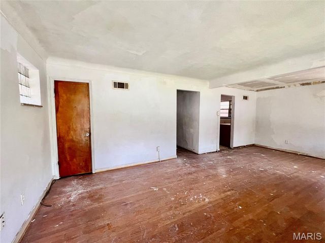 4418 Dryden Avenue, St Louis, MO 63115