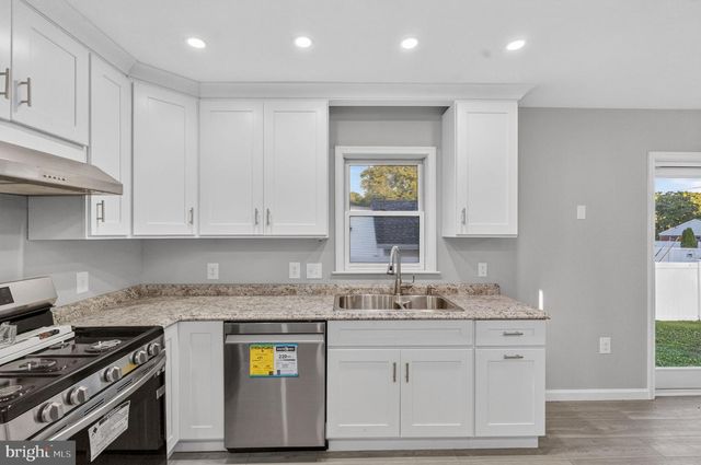 308 HAMILTON AVE, Pennsville, NJ 08070