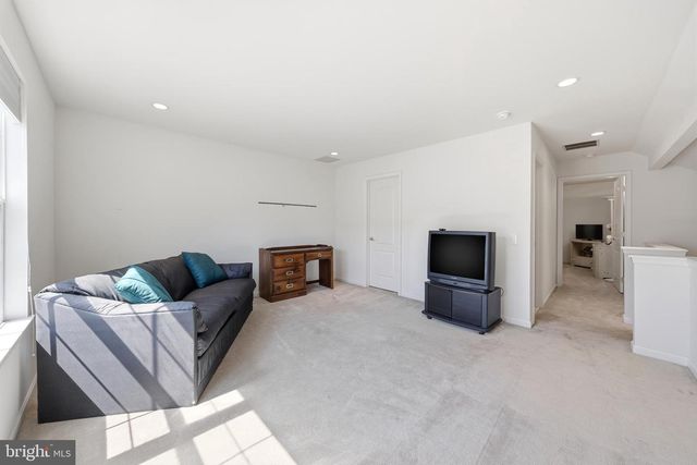 140 MERION WAY, Hainesport, NJ 08036