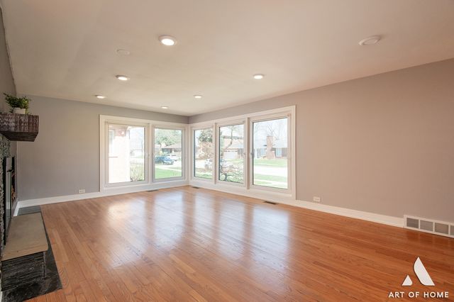 900 TOMAWADEE Drive, Park Ridge, IL 60068