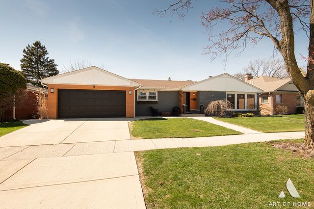 900 TOMAWADEE Drive, Park Ridge, IL 60068