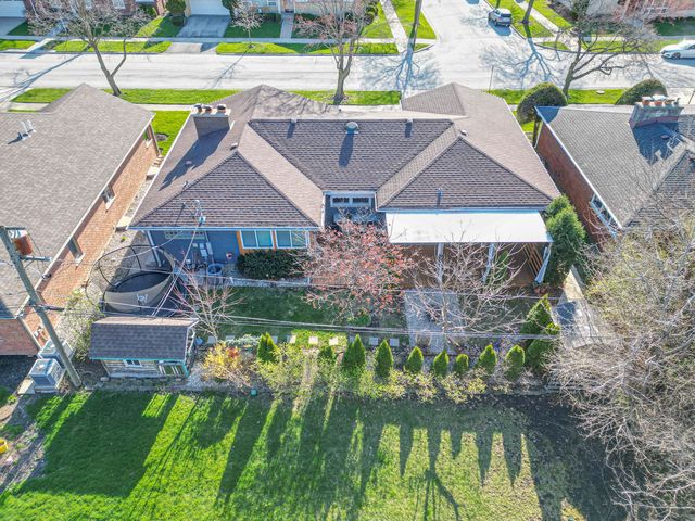 900 TOMAWADEE Drive, Park Ridge, IL 60068