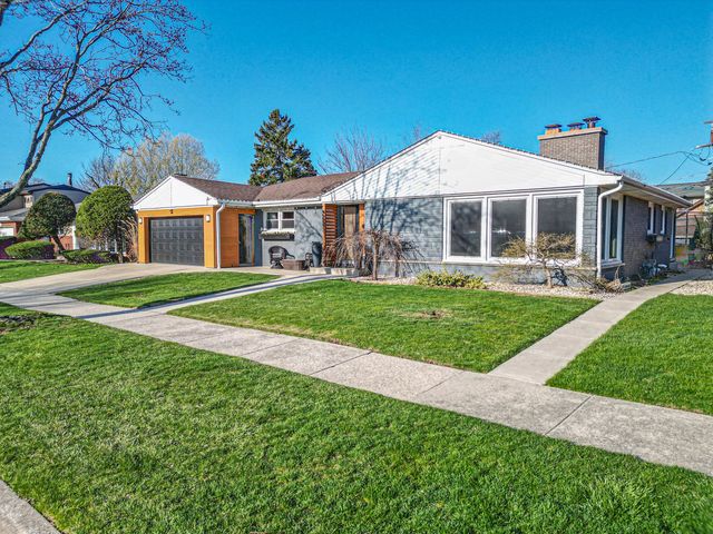 900 TOMAWADEE Drive, Park Ridge, IL 60068