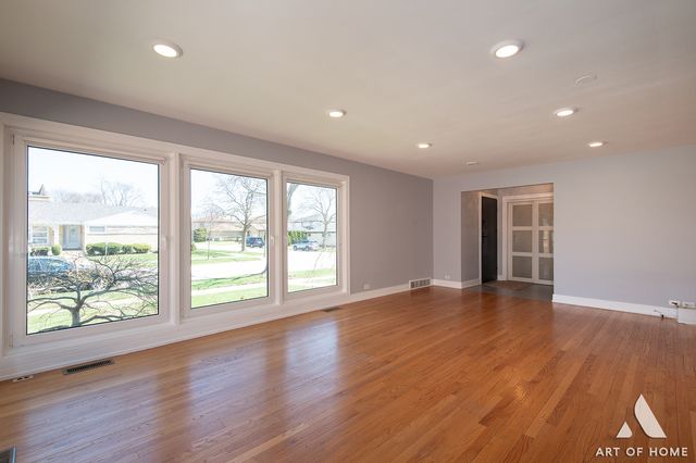 900 TOMAWADEE Drive, Park Ridge, IL 60068