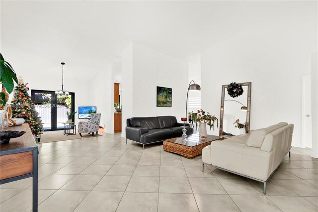 12221 SW 93rd St, Miami, FL 33186