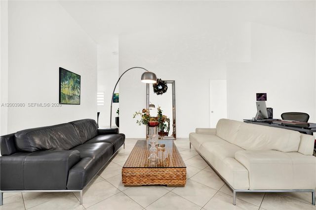 12221 SW 93rd St, Miami, FL 33186