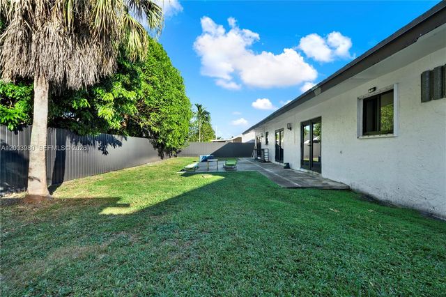 12221 SW 93rd St, Miami, FL 33186