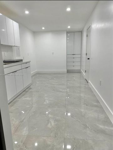 12221 SW 93rd St, Miami, FL 33186