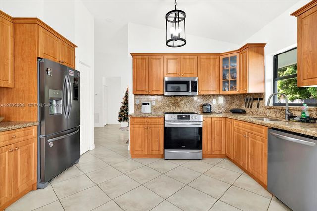 12221 SW 93rd St, Miami, FL 33186