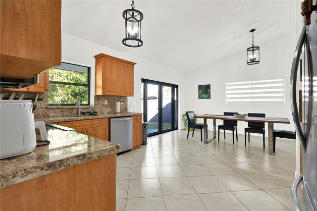 12221 SW 93rd St, Miami, FL 33186