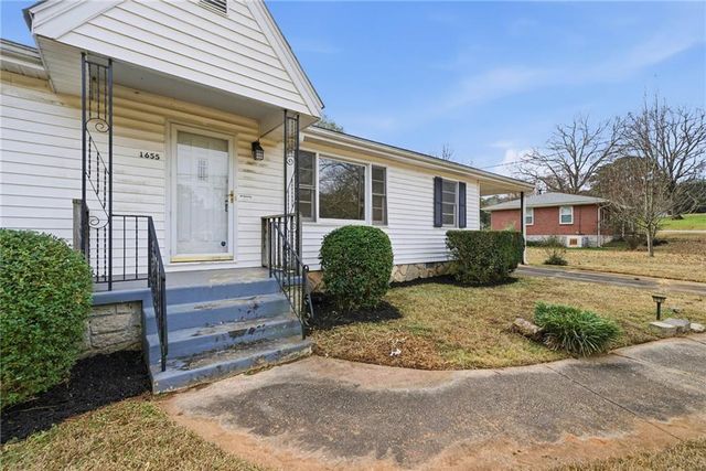 1655 Lucelle Avenue, Stone Mountain, GA 30087