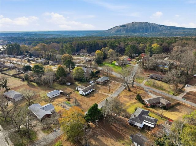 1655 Lucelle Avenue, Stone Mountain, GA 30087