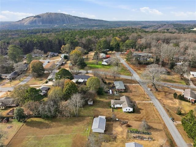 1655 Lucelle Avenue, Stone Mountain, GA 30087