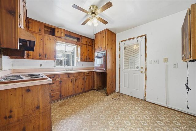 1655 Lucelle Avenue, Stone Mountain, GA 30087