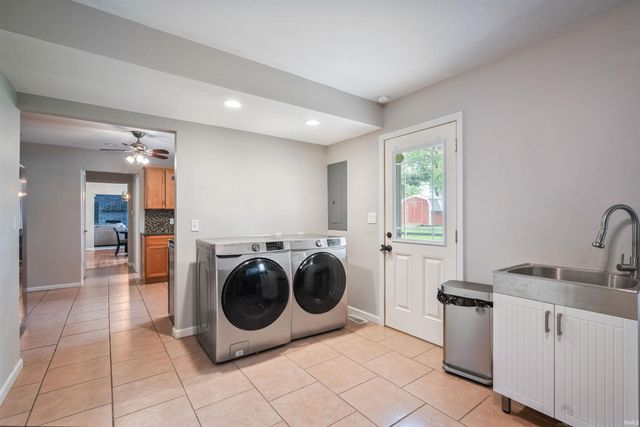 2201 Eastbrook Drive, Kokomo, IN 46902