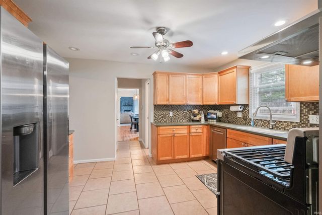 2201 Eastbrook Drive, Kokomo, IN 46902
