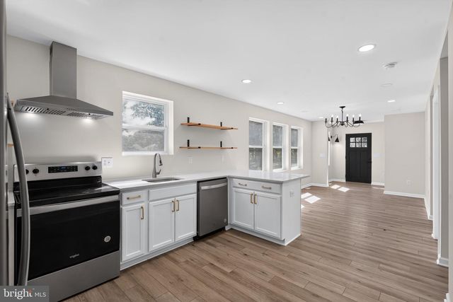 221 TRUMAN AVE, Glassborough, NJ 08028