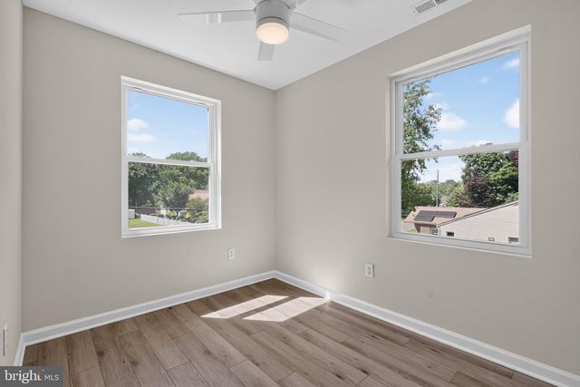 221 TRUMAN AVE, Glassborough, NJ 08028