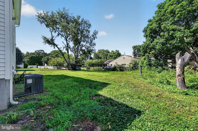 221 TRUMAN AVE, Glassborough, NJ 08028