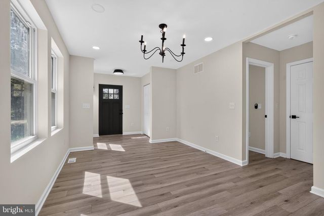 221 TRUMAN AVE, Glassborough, NJ 08028