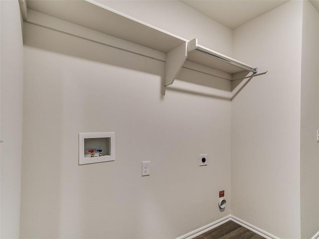 924 S Bear Lane, Mustang, OK 73064