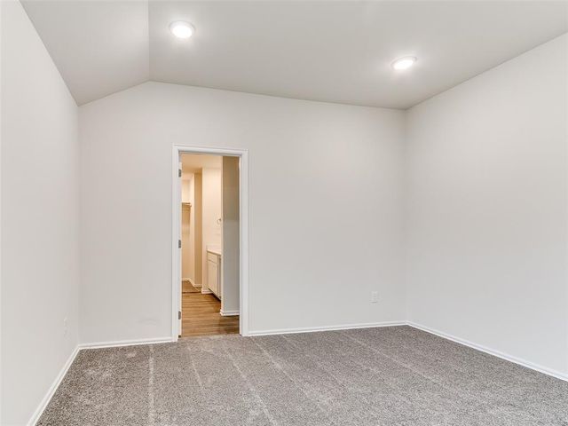 924 S Bear Lane, Mustang, OK 73064