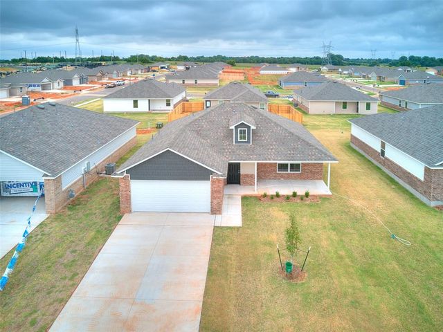 924 S Bear Lane, Mustang, OK 73064