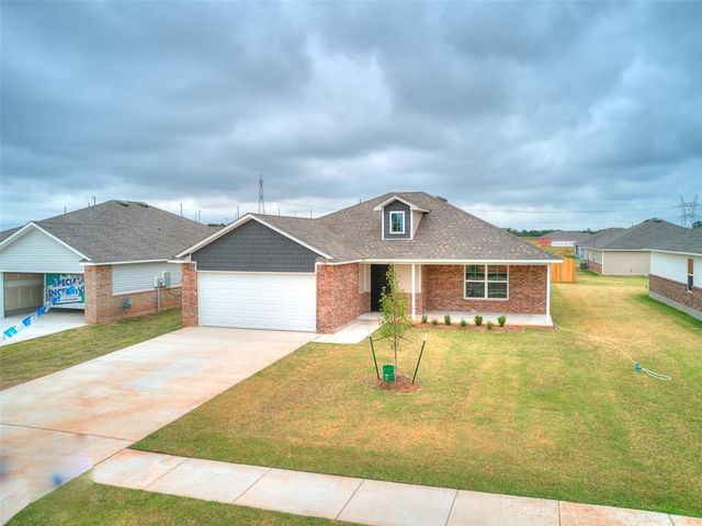 924 S Bear Lane, Mustang, OK 73064