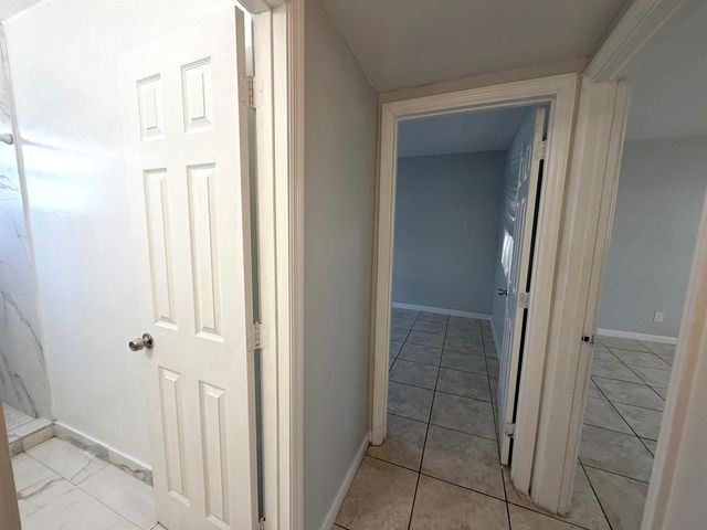 915 NE 8th Street 104, Hallandale Beach, FL 33009