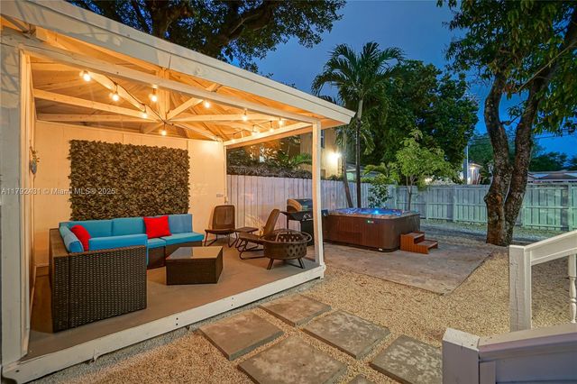 473 NE 61st St, Miami, FL 33137