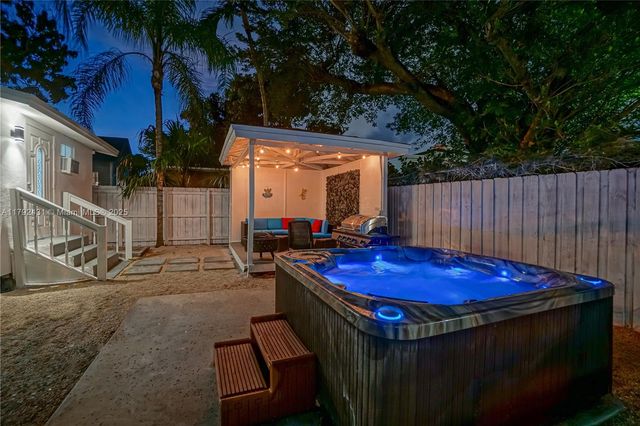 473 NE 61st St, Miami, FL 33137