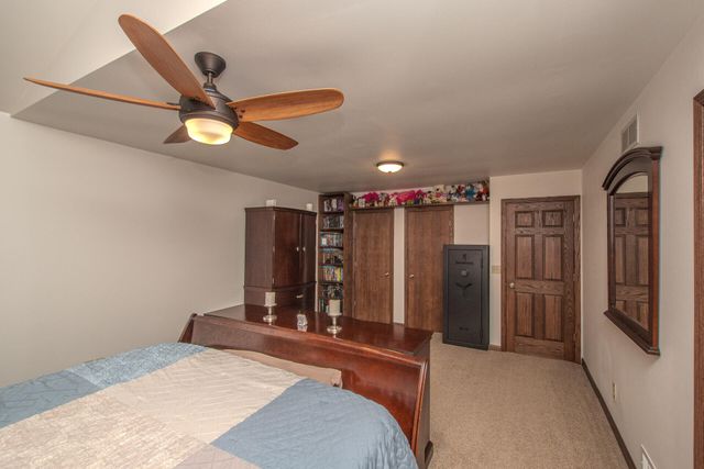 12575 Green Tree Trail, South Lyon, MI 48178