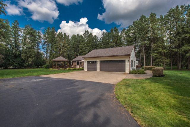 12575 Green Tree Trail, South Lyon, MI 48178