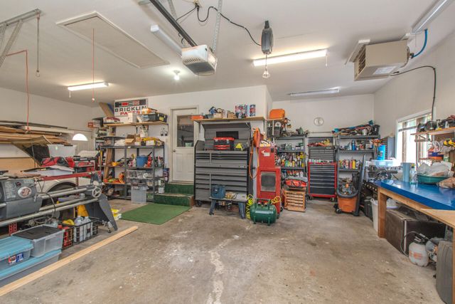 12575 Green Tree Trail, South Lyon, MI 48178