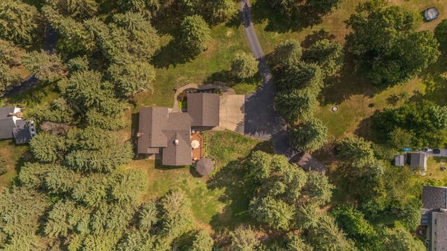 12575 Green Tree Trail, South Lyon, MI 48178