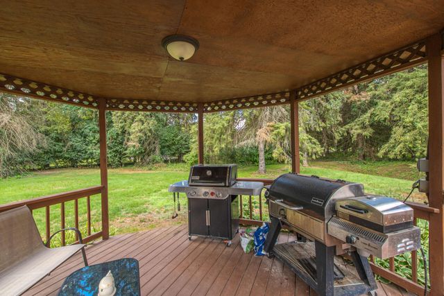 12575 Green Tree Trail, South Lyon, MI 48178